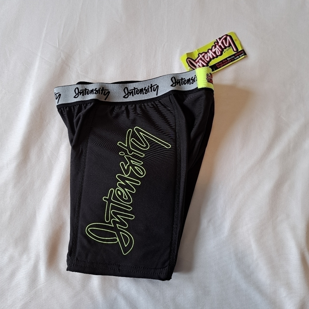 Intensity Baseball girls slider pants Size medium NWT